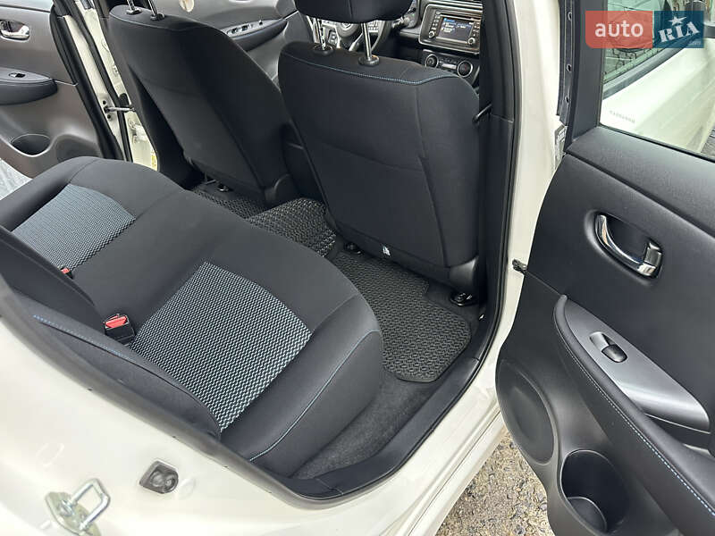 Хэтчбек Nissan Leaf 2018 в Киеве