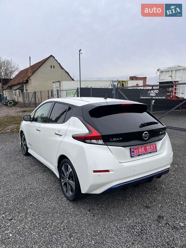 Хэтчбек Nissan Leaf 2019 в Хусте
