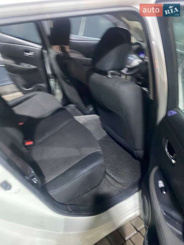 Хэтчбек Nissan Leaf 2014 в Одессе фото 6 Хэтчбек Nissan Leaf 2014 в Одессе