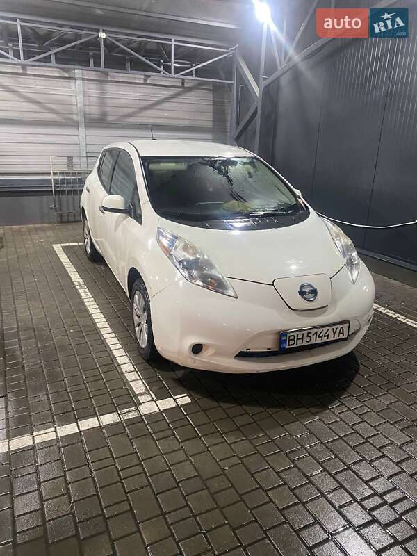 Хэтчбек Nissan Leaf 2014 в Одессе фото 3 Хэтчбек Nissan Leaf 2014 в Одессе