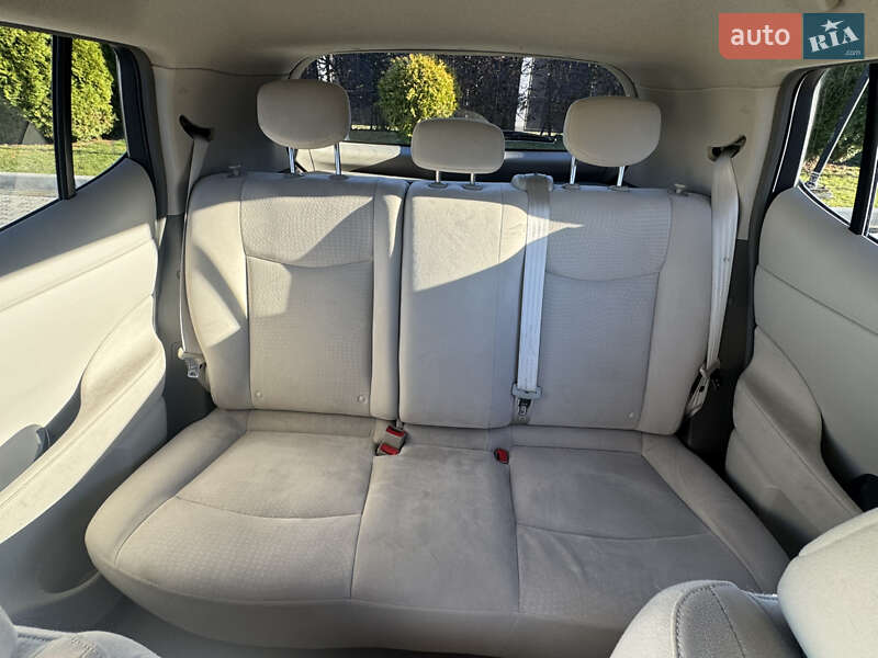 Хетчбек Nissan Leaf 2012 в Яворові