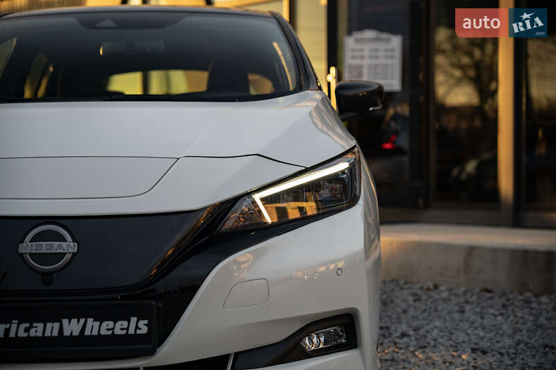 Хэтчбек Nissan Leaf 2023 в Черновцах