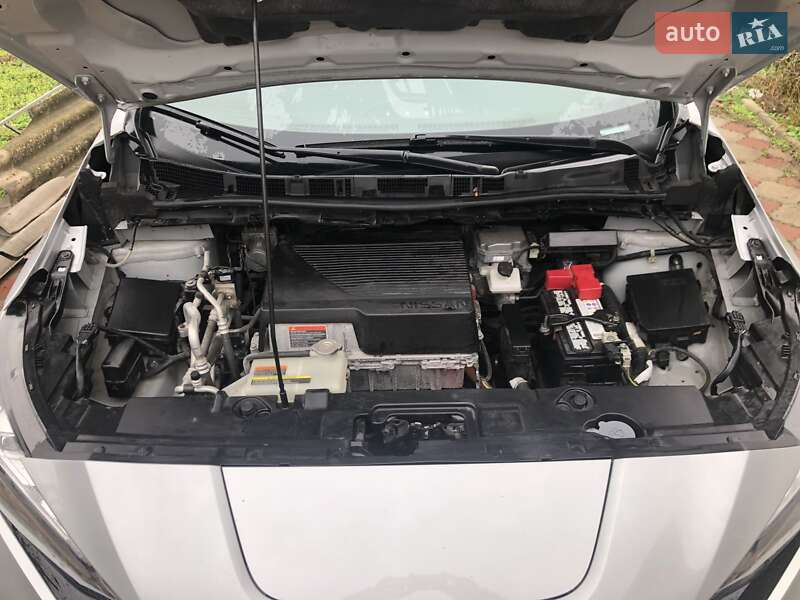 Хэтчбек Nissan Leaf 2021 в Николаеве