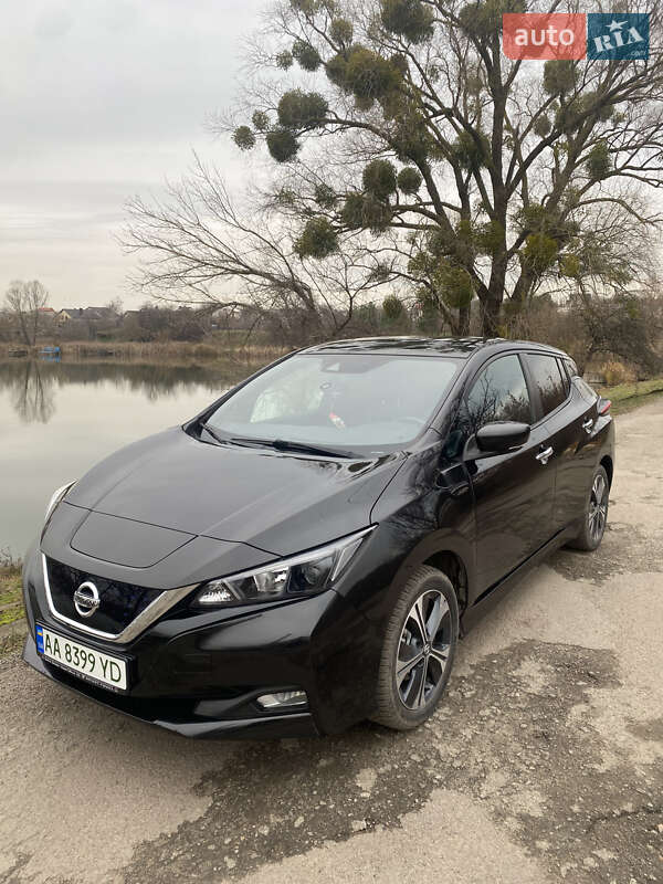 Хетчбек Nissan Leaf 2021 в Києві фото Хетчбек Nissan Leaf 2021 в Києві