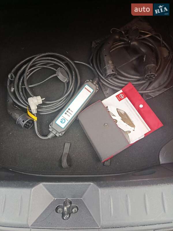 Хетчбек Nissan Leaf 2021 в Києві фото 22 Хетчбек Nissan Leaf 2021 в Києві