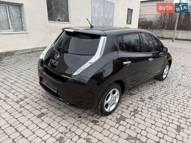 Хэтчбек Nissan Leaf 2016 в Борщеве
