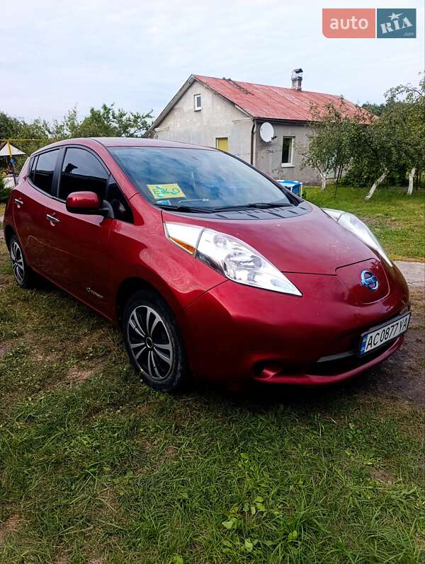 Хэтчбек Nissan Leaf 2015 в Шептицькому