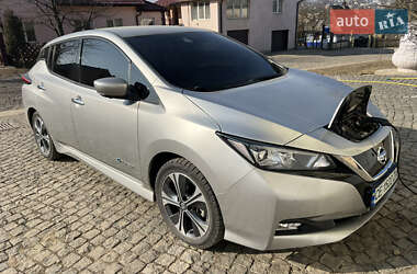 Хэтчбек Nissan Leaf 2018 в Черновцах