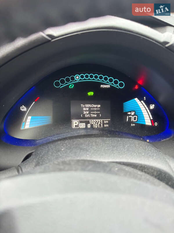 Хэтчбек Nissan Leaf 2016 в Горохове