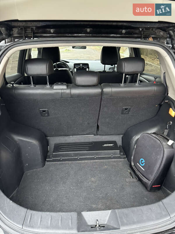 Хэтчбек Nissan Leaf 2016 в Горохове