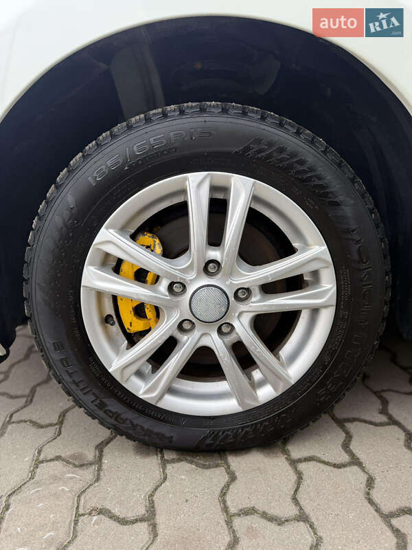 Хэтчбек Nissan Leaf 2012 в Радехове фото 16 Хэтчбек Nissan Leaf 2012 в Радехове