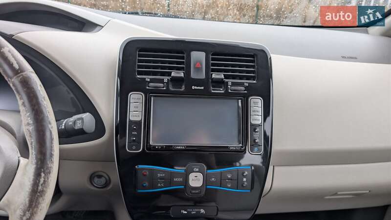 Хетчбек Nissan Leaf 2014 в Дніпрі фото 20 Хетчбек Nissan Leaf 2014 в Дніпрі