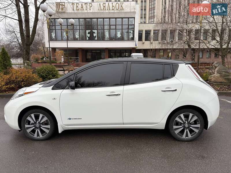 Хэтчбек Nissan Leaf 2015 в Виннице