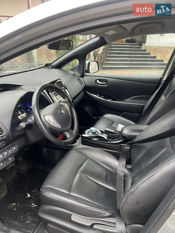 Хэтчбек Nissan Leaf 2016 в Золочеве