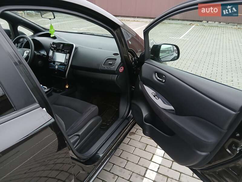 Хетчбек Nissan Leaf 2014 в Черкасах