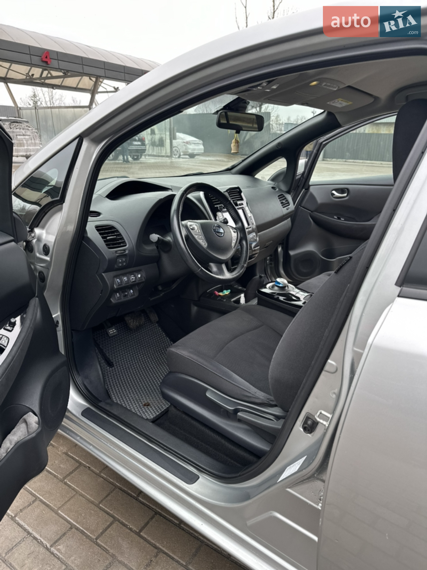 2013 Nissan Leaf - мініатюра 17