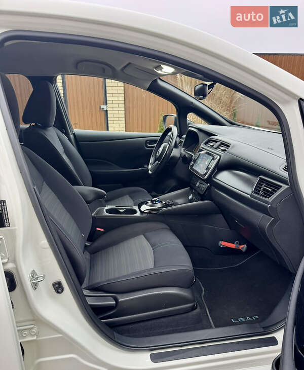 Хэтчбек Nissan Leaf 2021 в Броварах