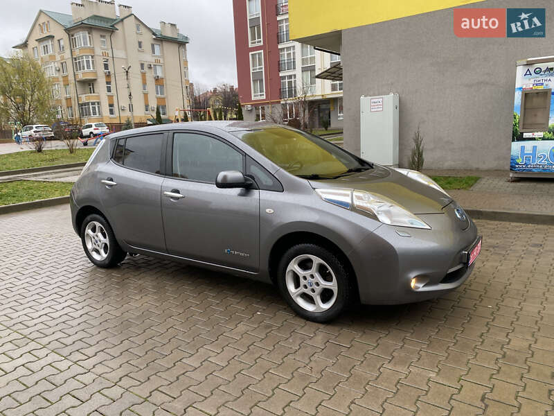 Хэтчбек Nissan Leaf 2014 в Черновцах
