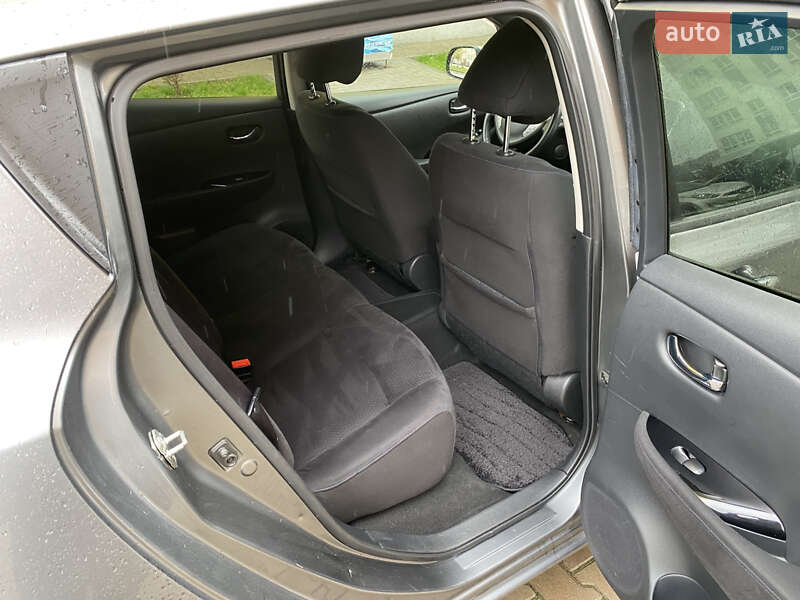 Хэтчбек Nissan Leaf 2014 в Черновцах