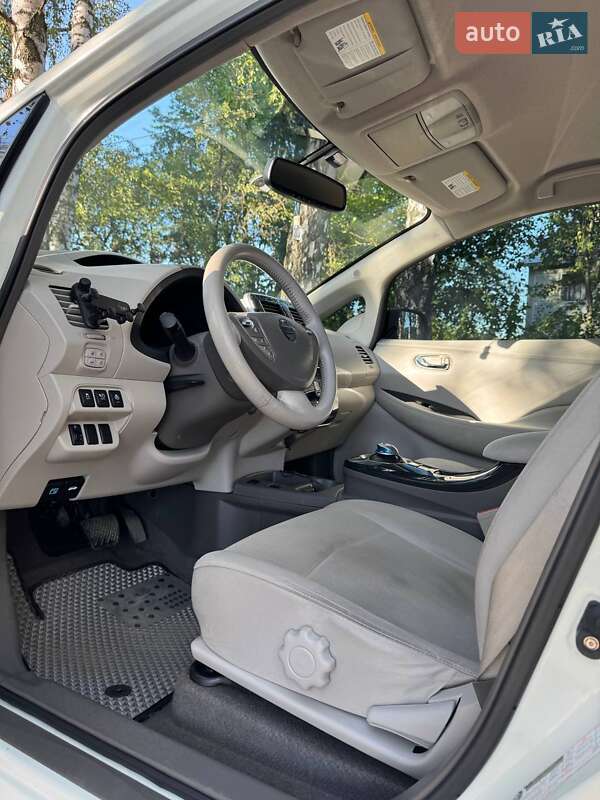 Хэтчбек Nissan Leaf 2012 в Черновцах фото 13 Хэтчбек Nissan Leaf 2012 в Черновцах