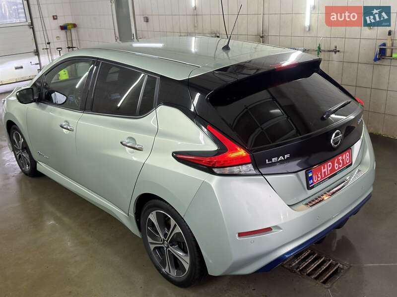 Хетчбек Nissan Leaf 2018 в Кременчуці