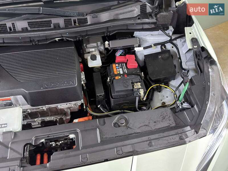 Хетчбек Nissan Leaf 2018 в Кременчуці