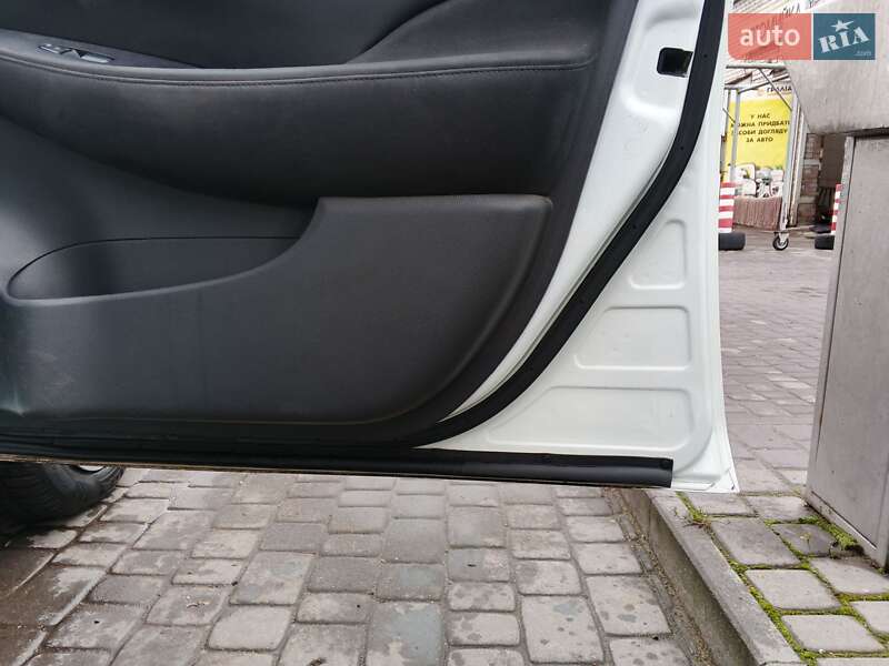 Хэтчбек Nissan Leaf 2014 в Кременчуге фото 7 Хэтчбек Nissan Leaf 2014 в Кременчуге