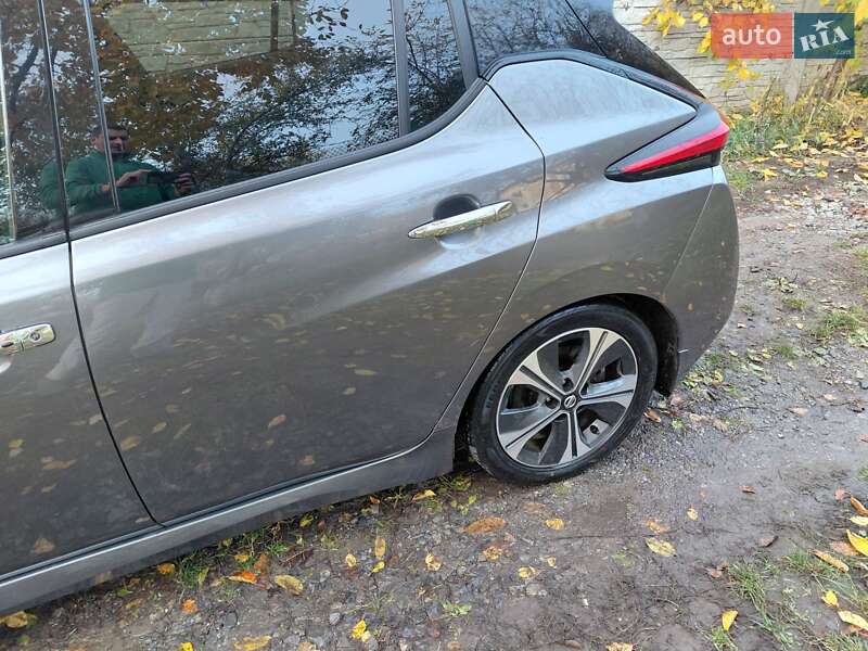Хэтчбек Nissan Leaf 2018 в Харькове