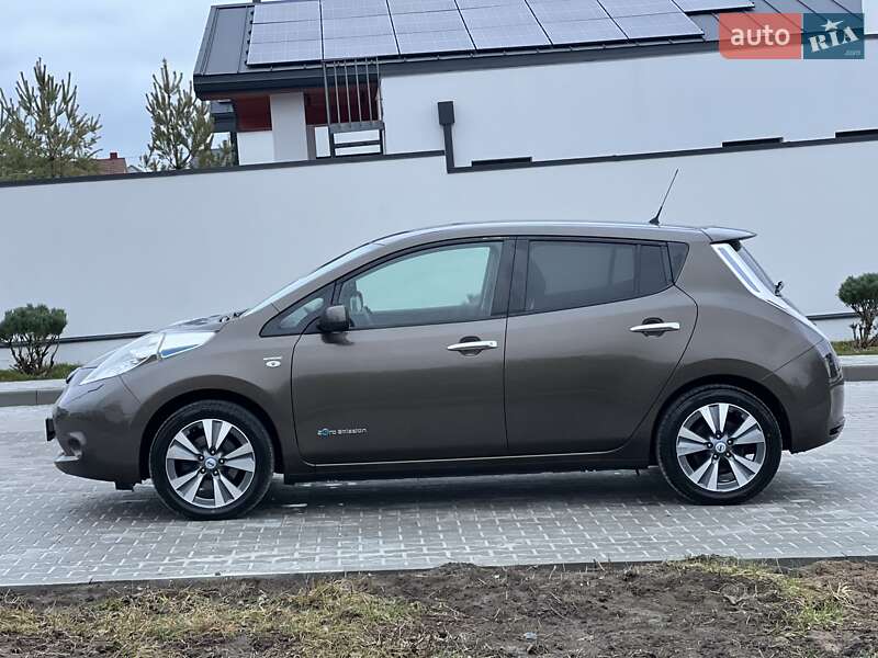 Хэтчбек Nissan Leaf 2017 в Ровно
