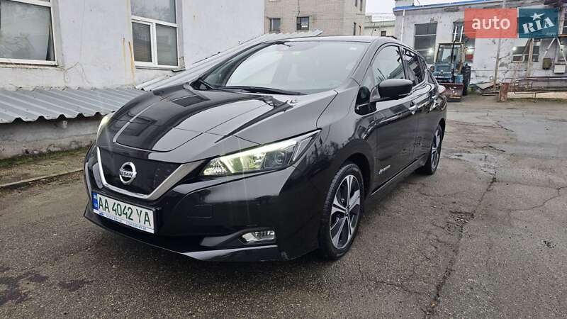 Хэтчбек Nissan Leaf 2018 в Киеве фото 3 Хэтчбек Nissan Leaf 2018 в Киеве