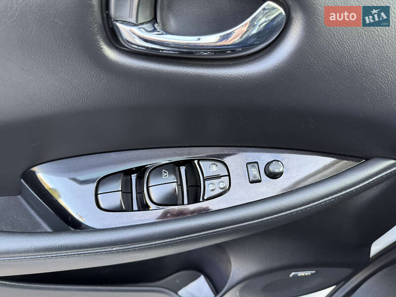 Хэтчбек Nissan Leaf 2014 в Ровно