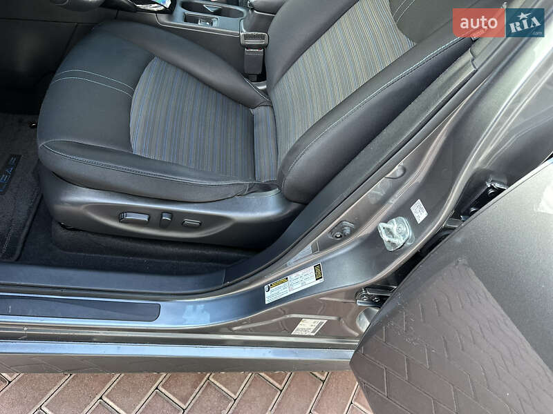 Хетчбек Nissan Leaf 2023 в Рівному