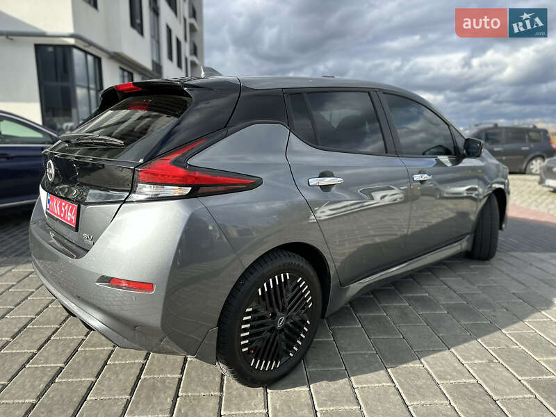 Хетчбек Nissan Leaf 2023 в Рівному