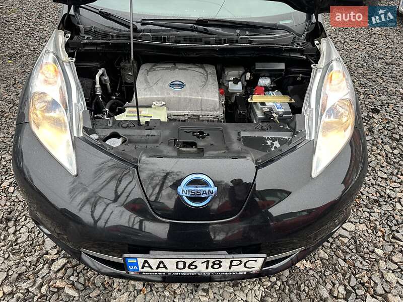 Хэтчбек Nissan Leaf 2013 в Смеле