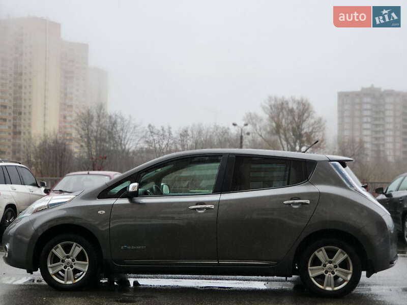Хэтчбек Nissan Leaf 2014 в Киеве