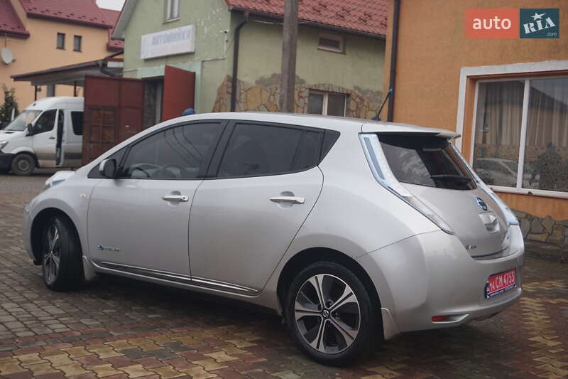 Хетчбек Nissan Leaf 2011 в Самборі фото 12 Хетчбек Nissan Leaf 2011 в Самборі