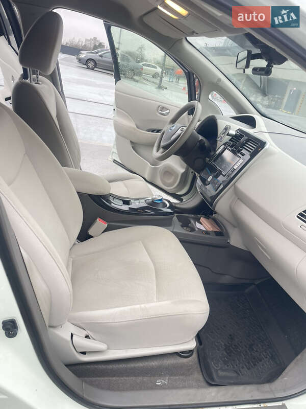 Хетчбек Nissan Leaf 2012 в Києві фото 13 Хетчбек Nissan Leaf 2012 в Києві