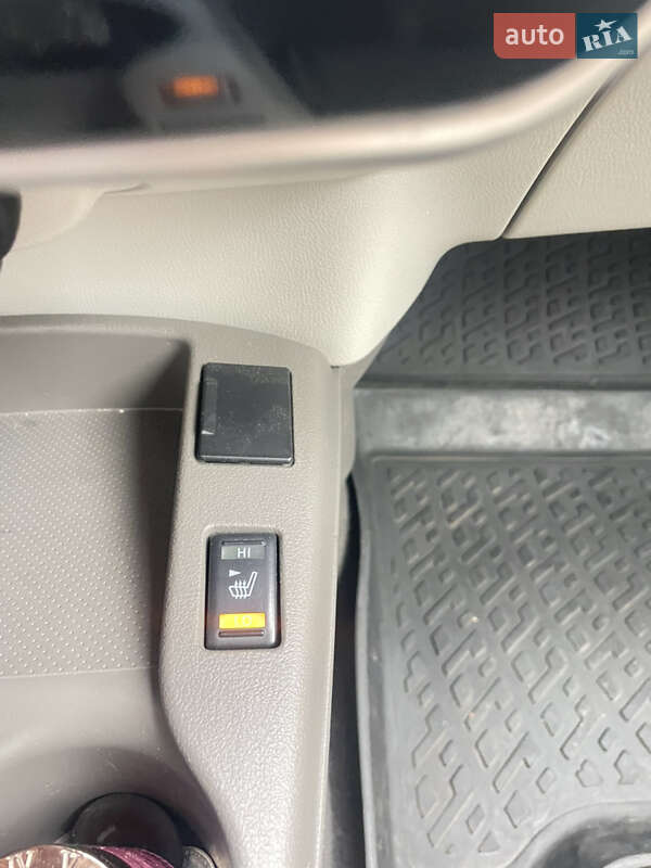 Хетчбек Nissan Leaf 2012 в Києві фото 18 Хетчбек Nissan Leaf 2012 в Києві