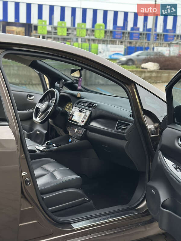 Хэтчбек Nissan Leaf 2018 в Черновцах фото 28 Хэтчбек Nissan Leaf 2018 в Черновцах