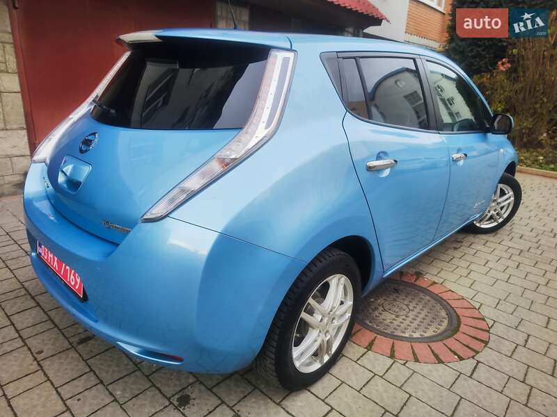 Хэтчбек Nissan Leaf 2016 в Львове