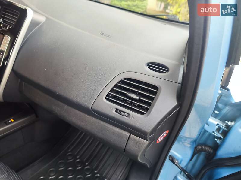 Хэтчбек Nissan Leaf 2016 в Львове