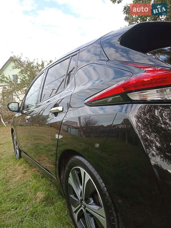 Хэтчбек Nissan Leaf 2021 в Олевске