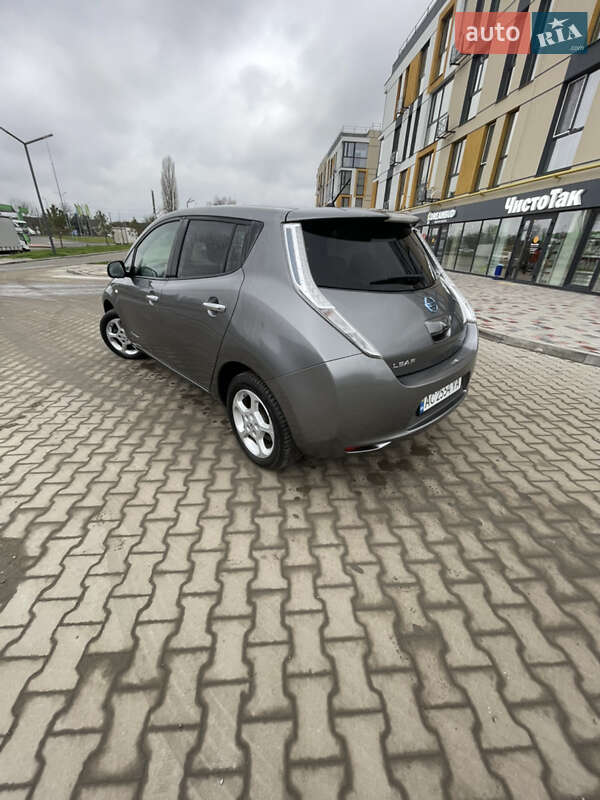 Хетчбек Nissan Leaf 2015 в Луцьку фото 14 Хетчбек Nissan Leaf 2015 в Луцьку