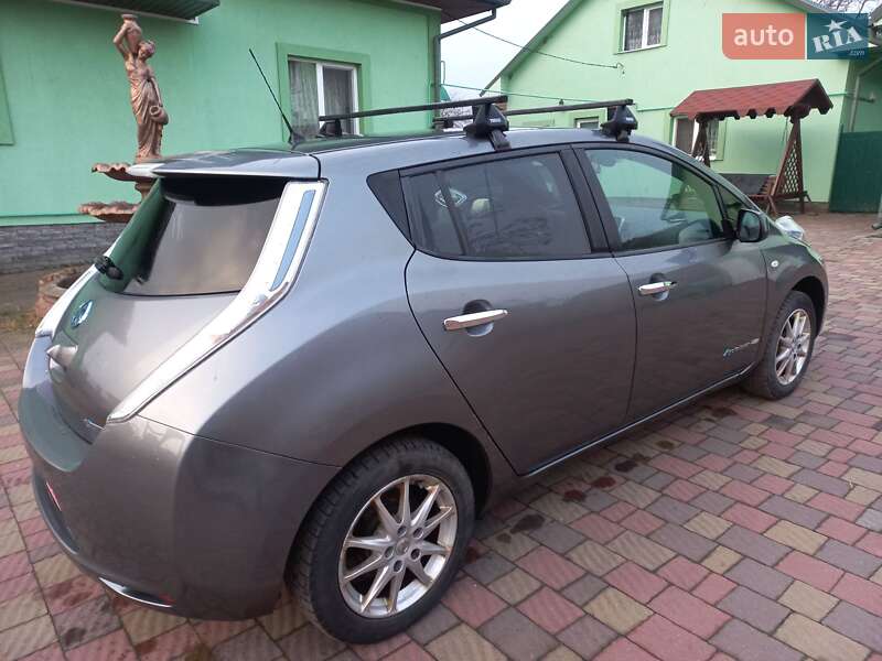 Хэтчбек Nissan Leaf 2017 в Шептицькому