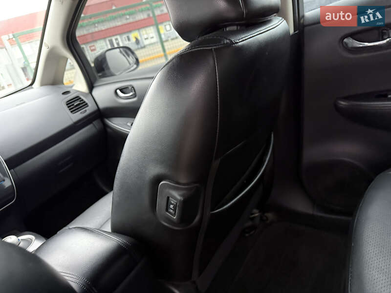 Хетчбек Nissan Leaf 2015 в Києві