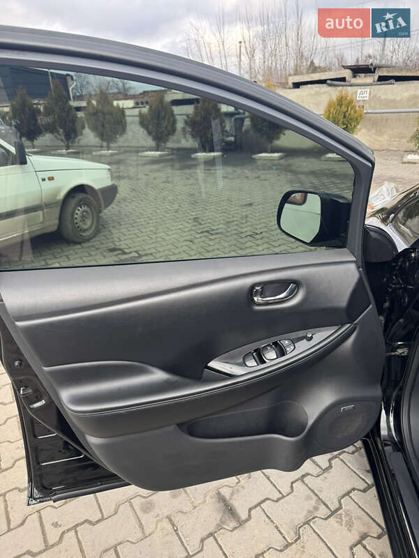 Хэтчбек Nissan Leaf 2017 в Коломые