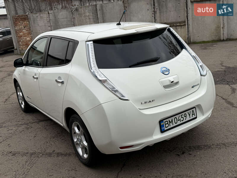 Хэтчбек Nissan Leaf 2014 в Сумах