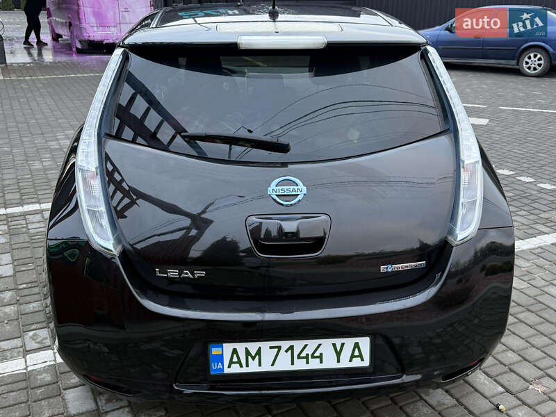 Хэтчбек Nissan Leaf 2014 в Звягеле