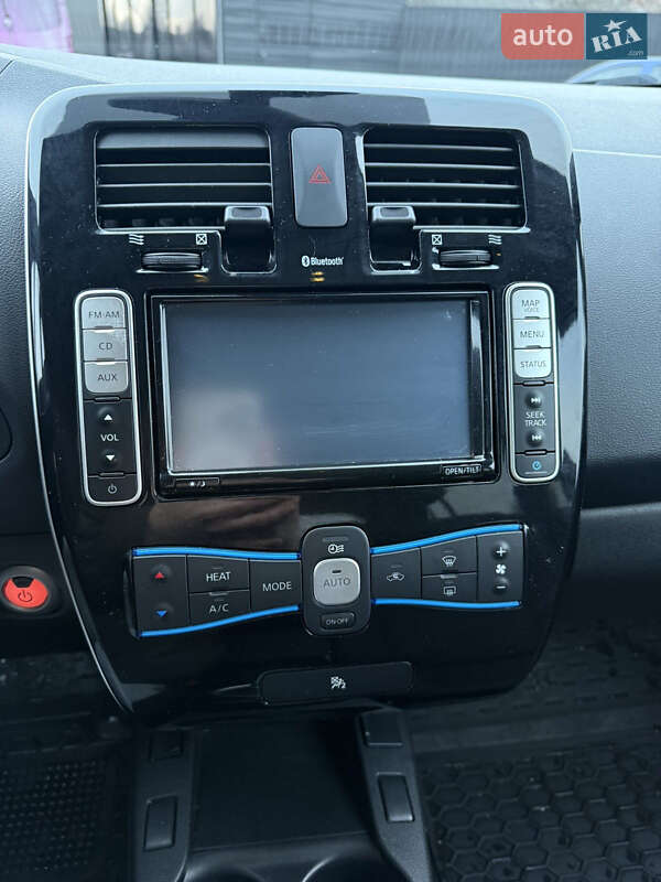 Хэтчбек Nissan Leaf 2014 в Звягеле