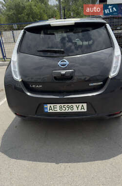Хэтчбек Nissan Leaf 2015 в Днепре